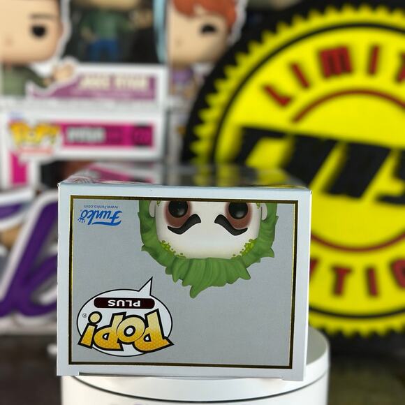Beetlejuice on Tombstone Funko Pop! Plus - Picture 5 of 6